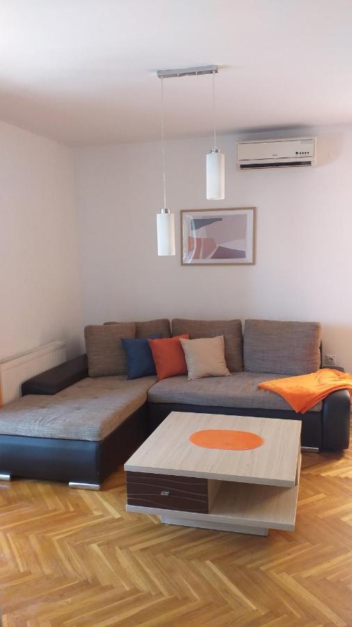 Apartman Anja Нови-Сад Экстерьер фото